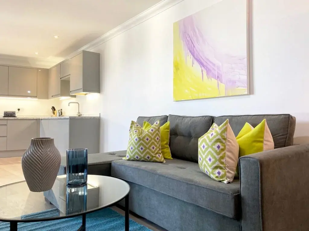 London home staging living room example
